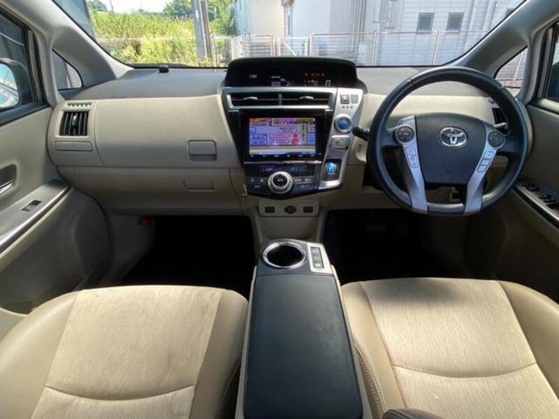 PRIUS ALPHA