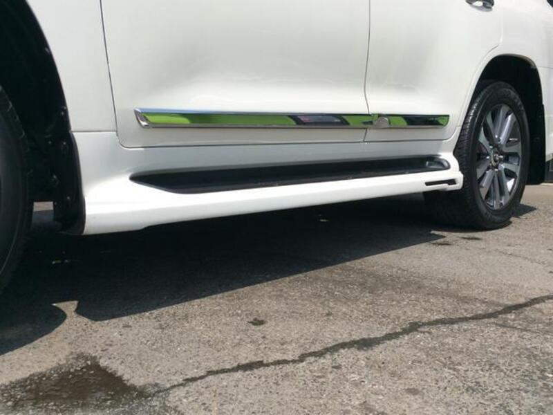 LAND CRUISER