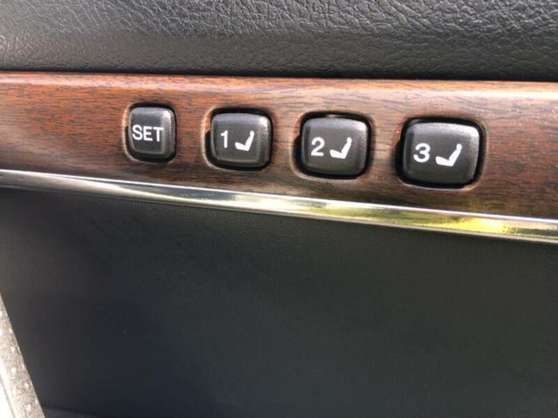 LAND CRUISER