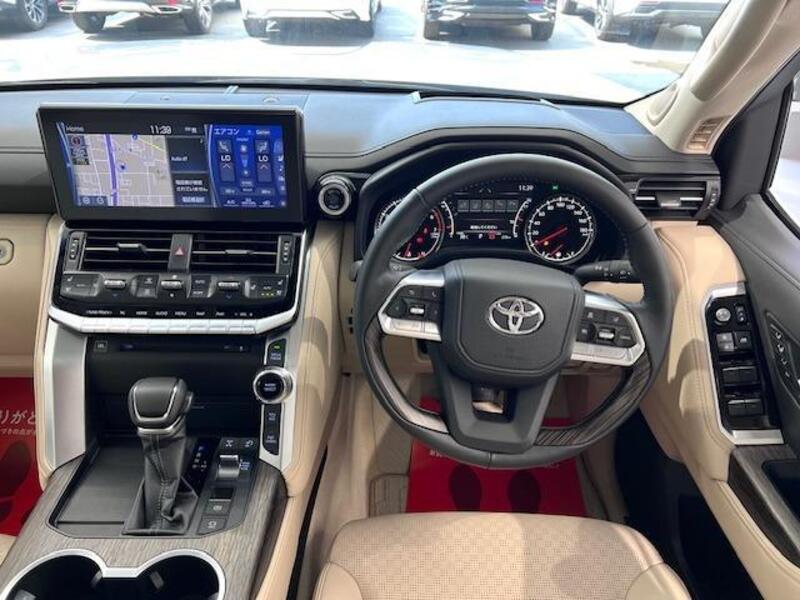 LAND CRUISER
