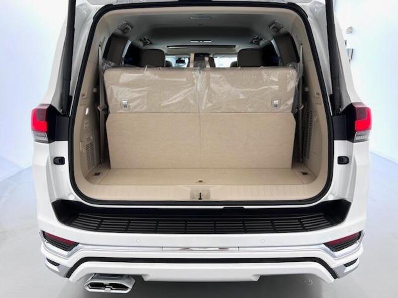 LAND CRUISER