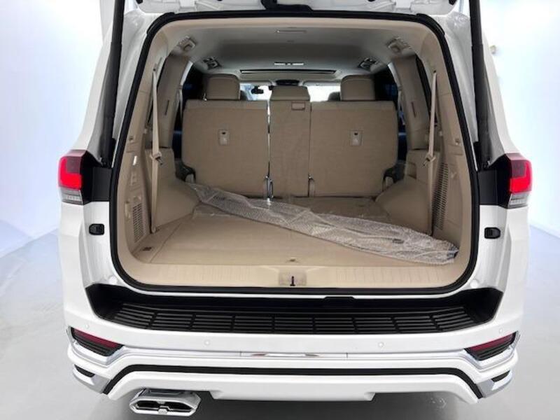 LAND CRUISER