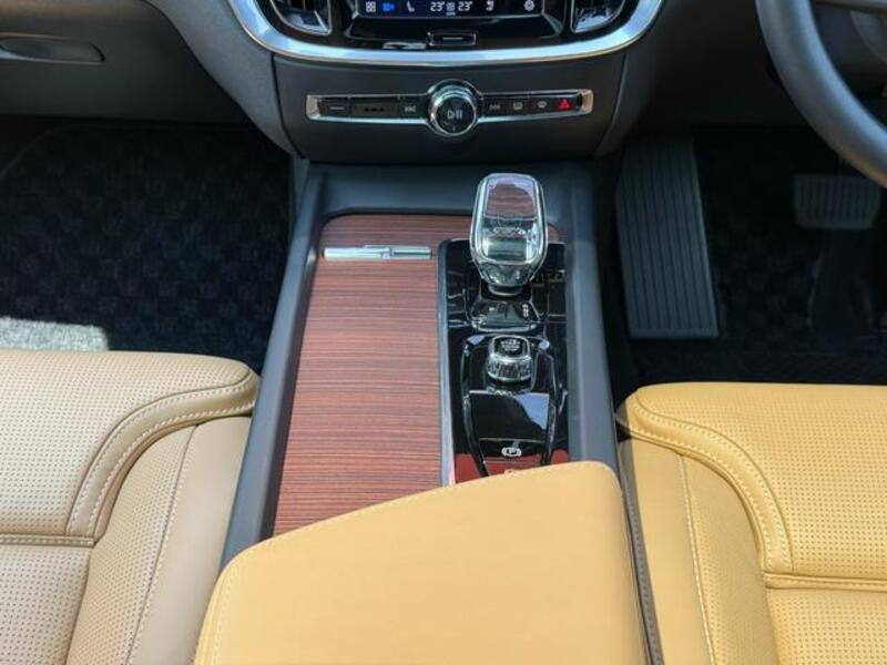 V60