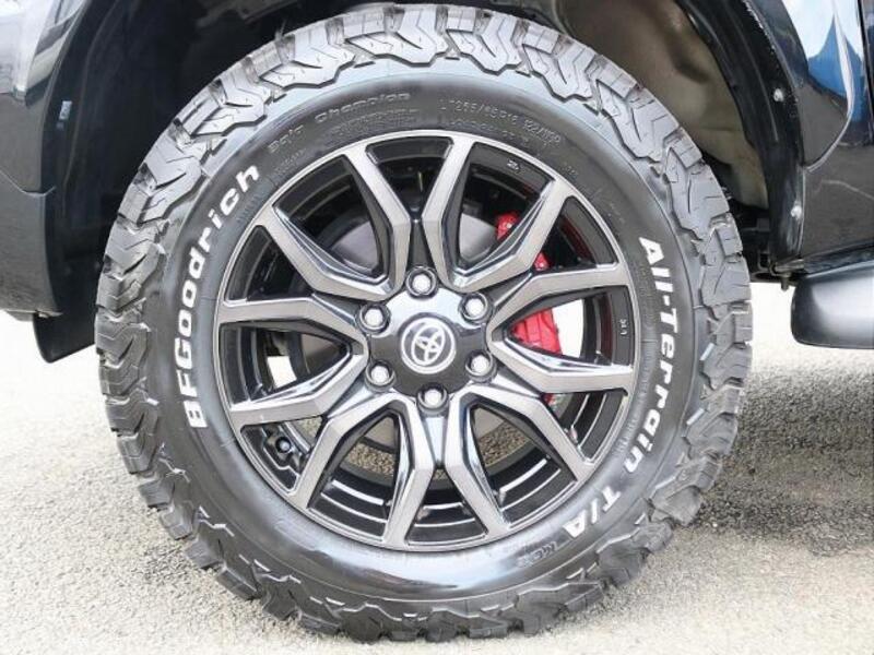 HILUX