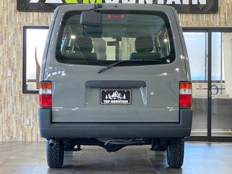 BONGO VAN
