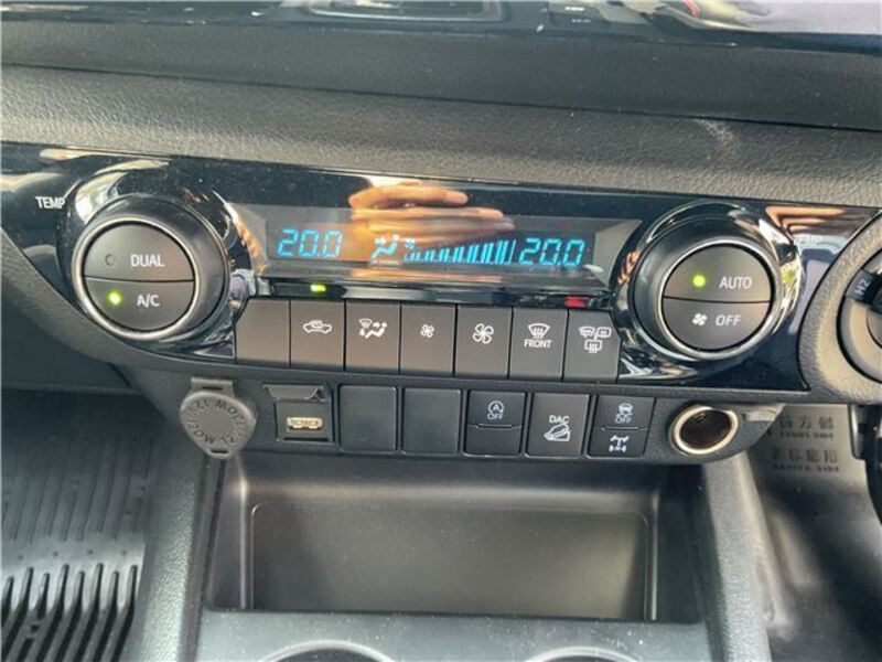 HILUX