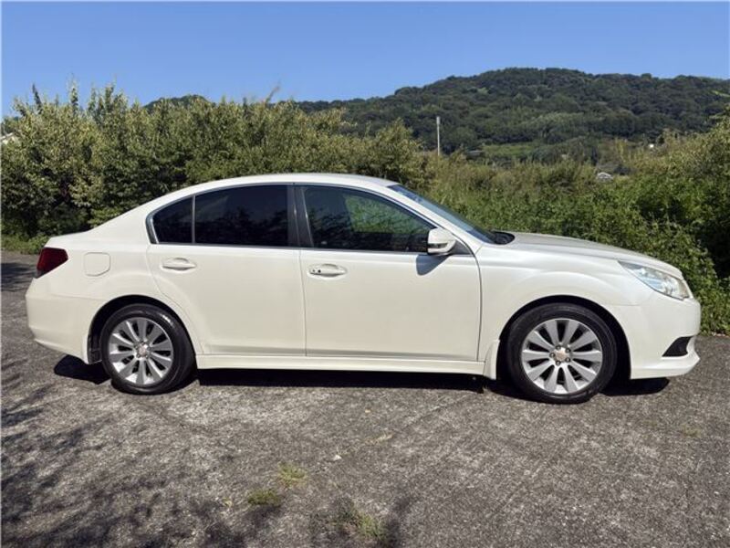LEGACY B4