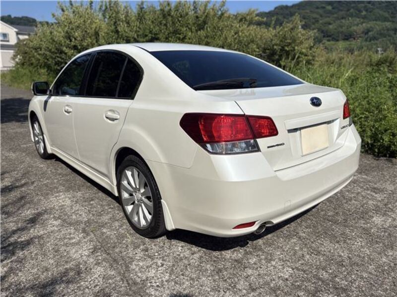 LEGACY B4