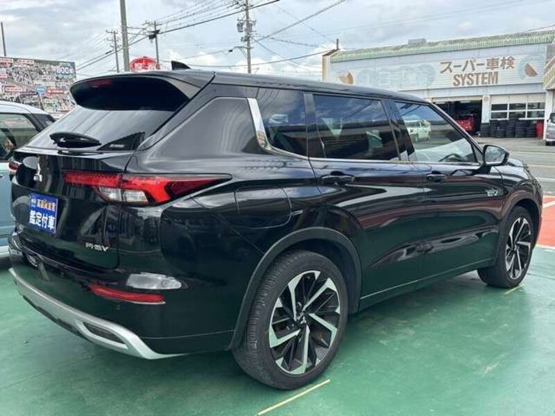 OUTLANDER