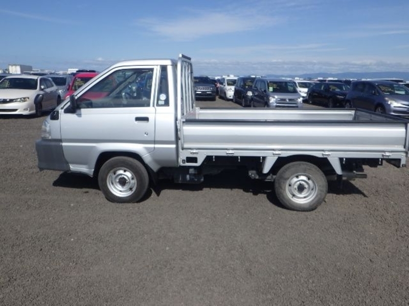 TOWNACE TRUCK