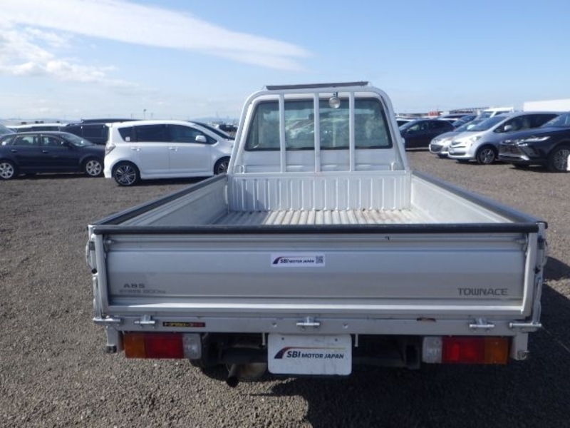 TOWNACE TRUCK