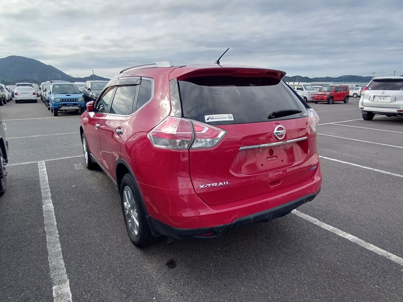 X-TRAIL