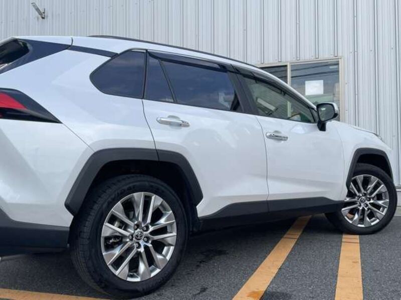 RAV4