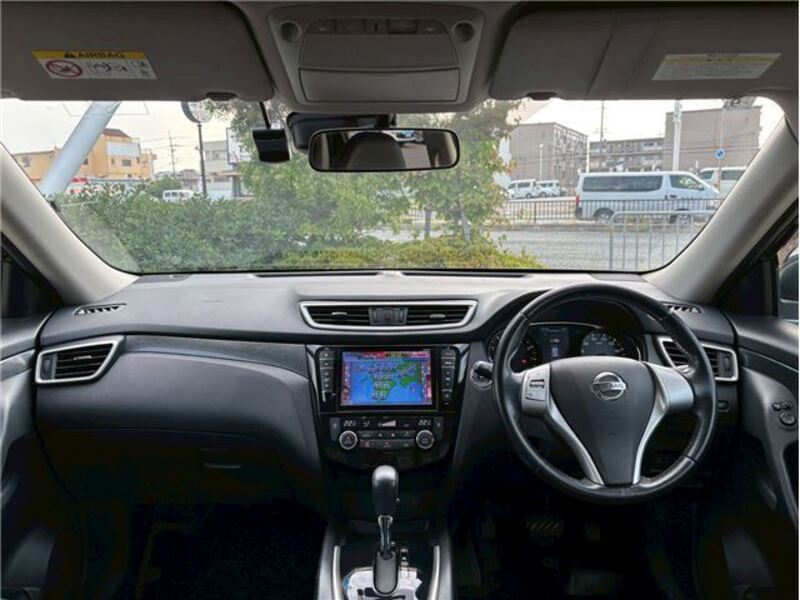 X-TRAIL