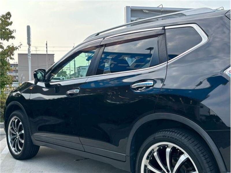 X-TRAIL