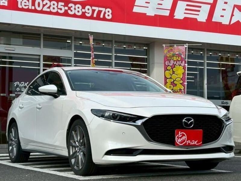 MAZDA3