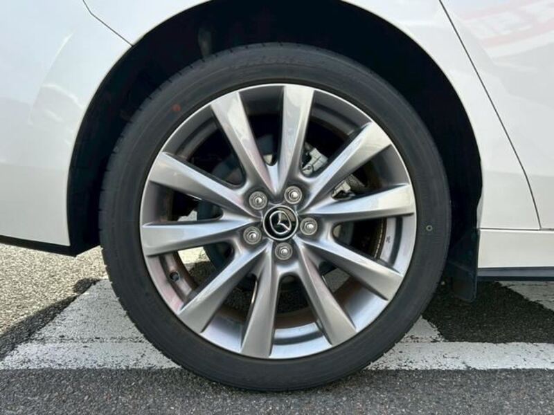 MAZDA3