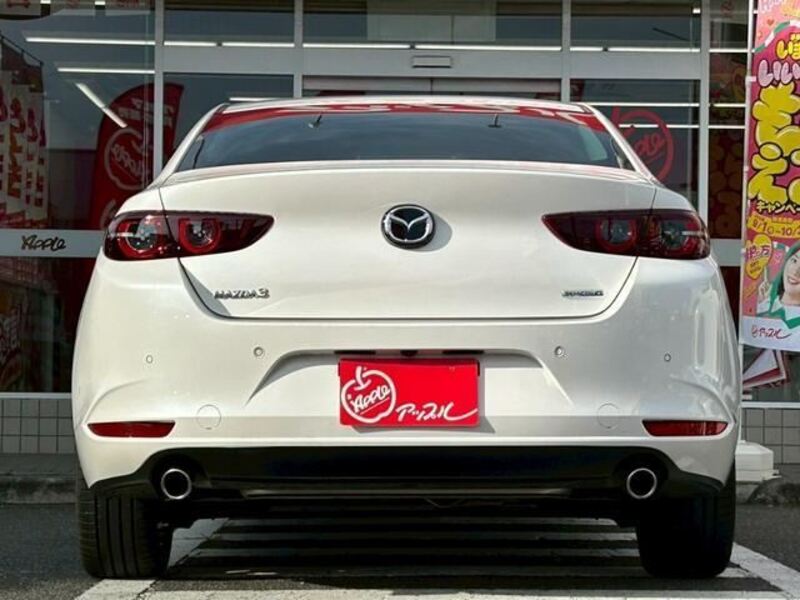 MAZDA3