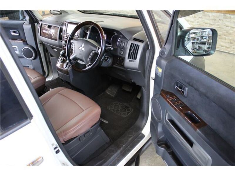 DELICA D5