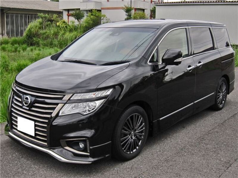 NISSAN ELGRAND