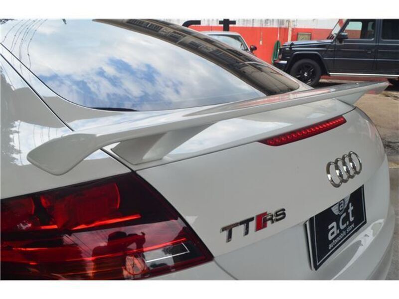 TT