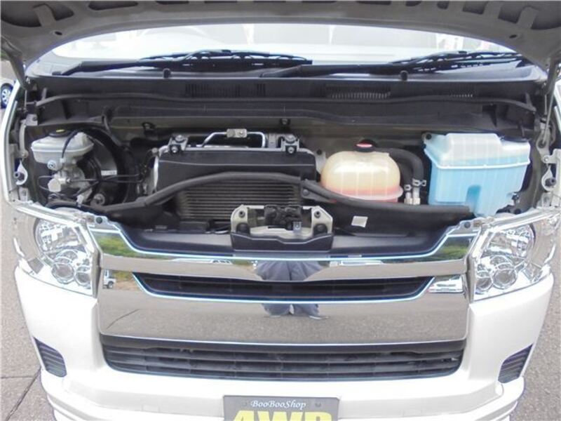 HIACE VAN