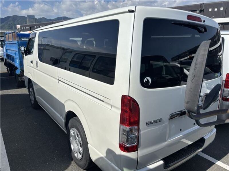 HIACE VAN