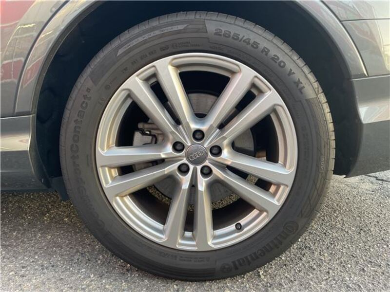 Q7