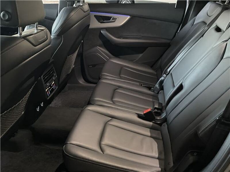 Q7