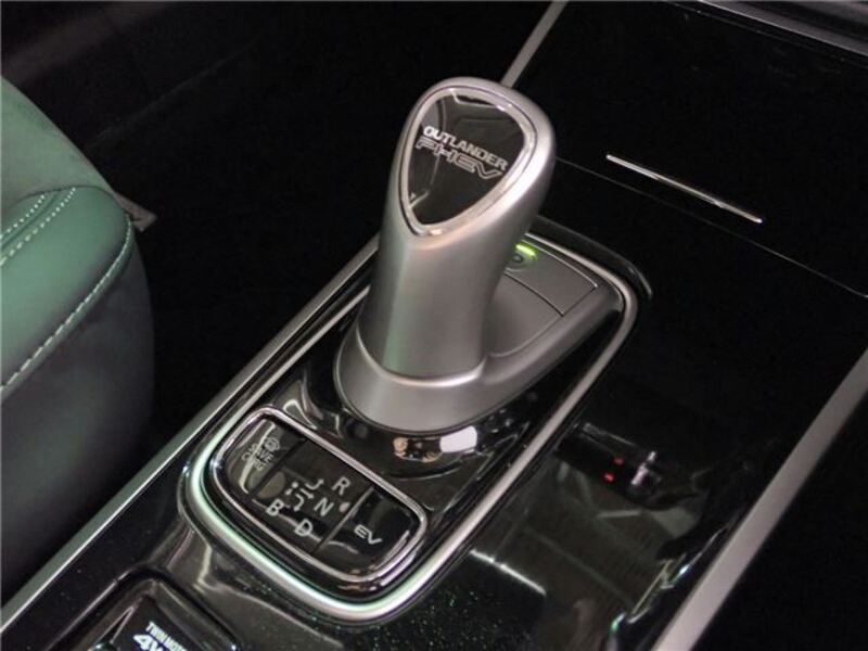 OUTLANDER PHEV