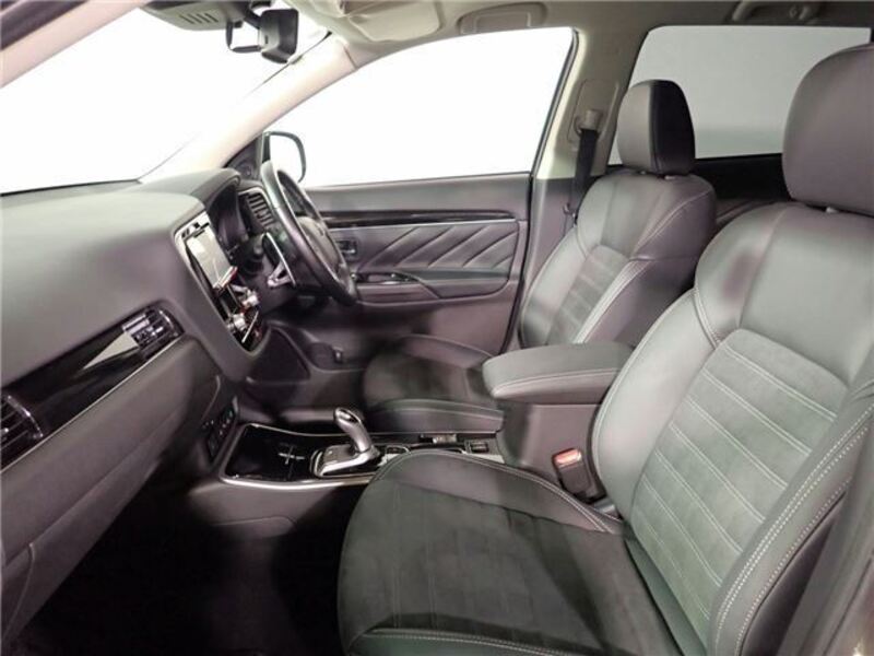 OUTLANDER PHEV