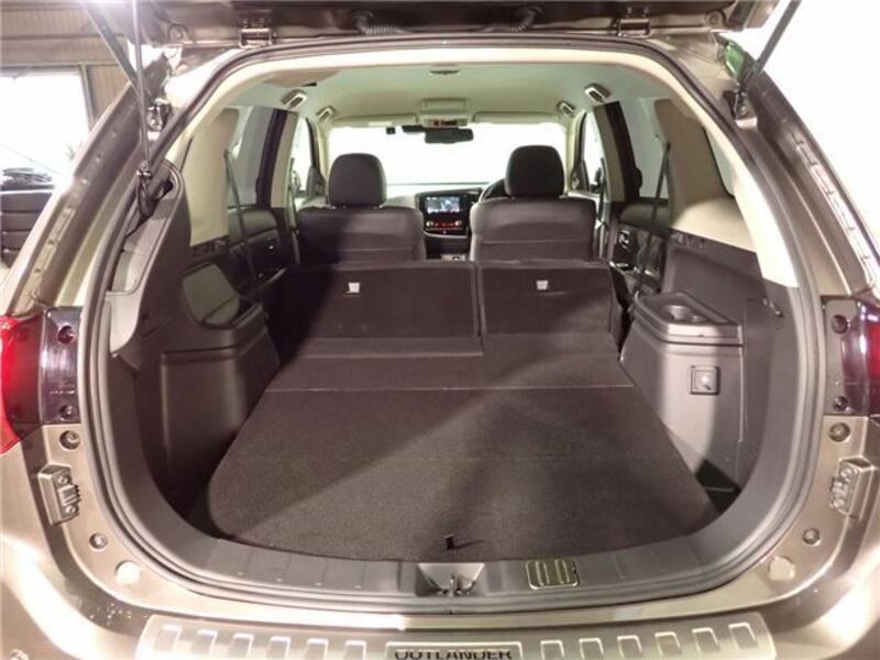 OUTLANDER PHEV