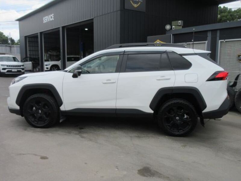 RAV4