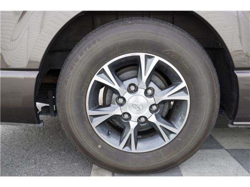 HIACE VAN
