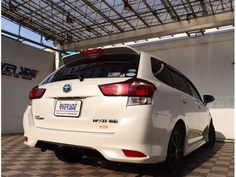 COROLLA FIELDER