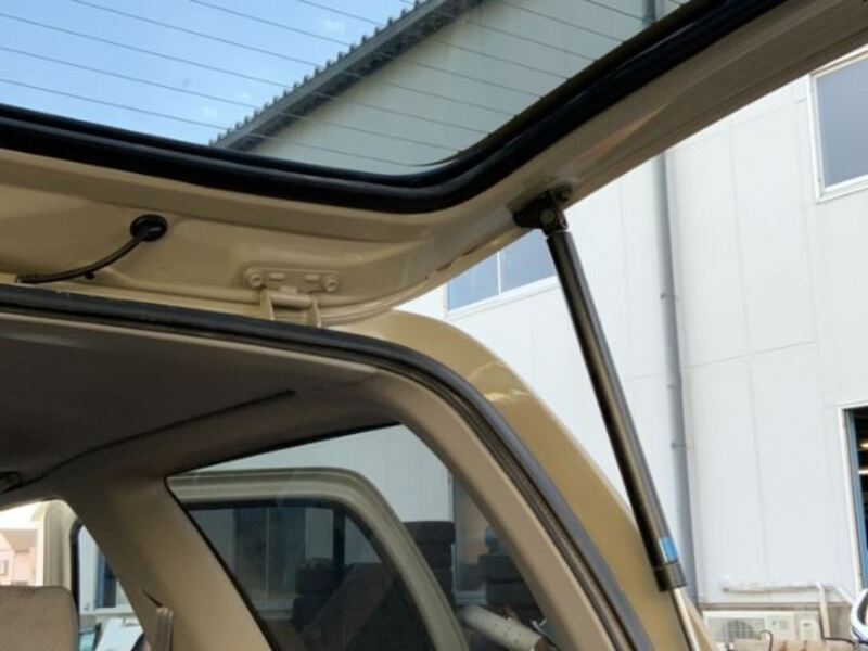 HILUX SURF
