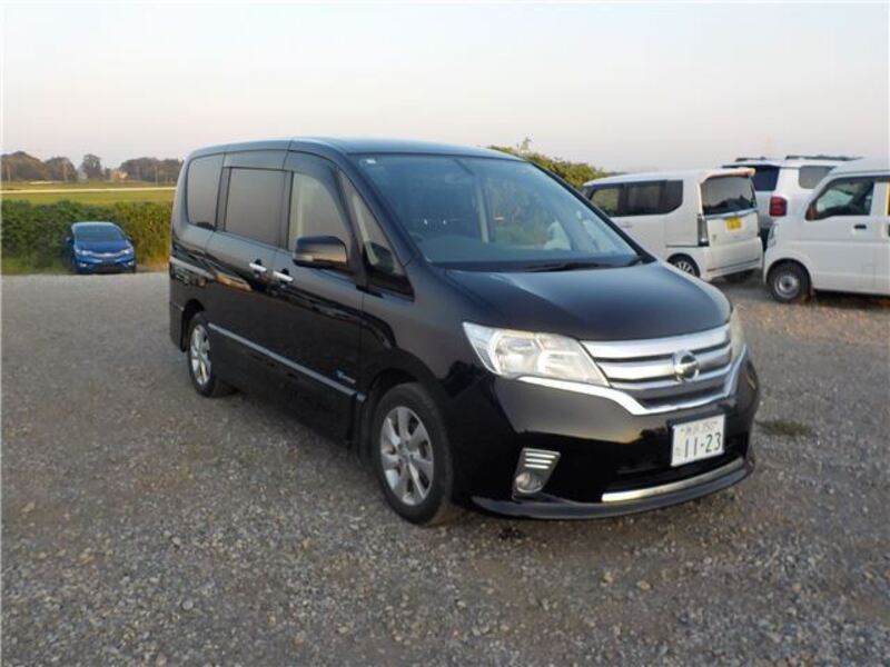 NISSAN SERENA