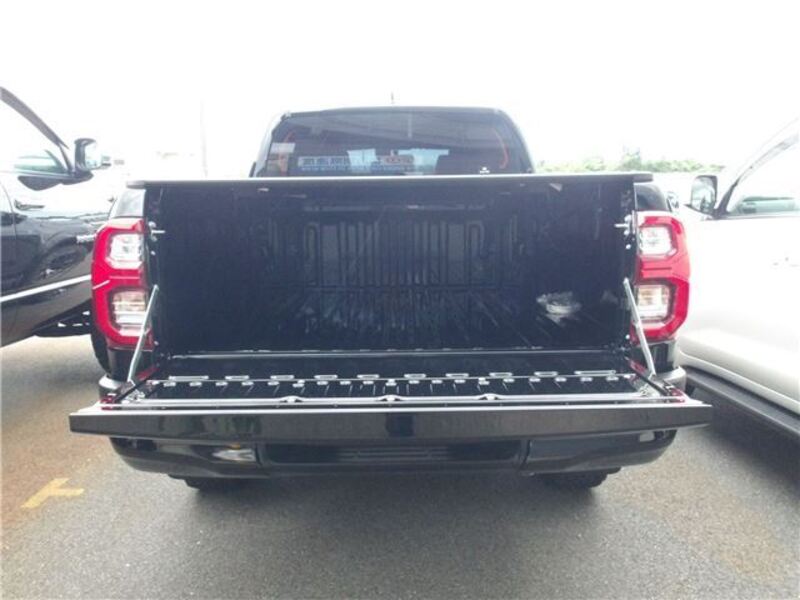 HILUX