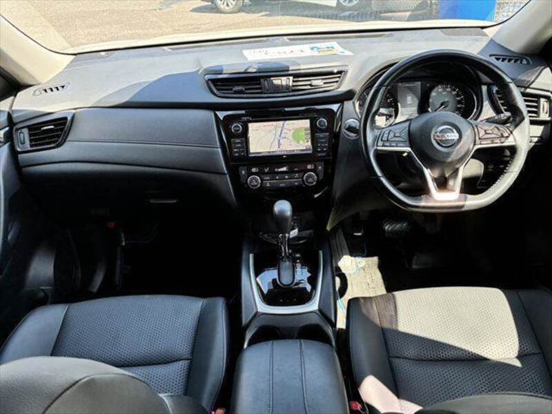X-TRAIL