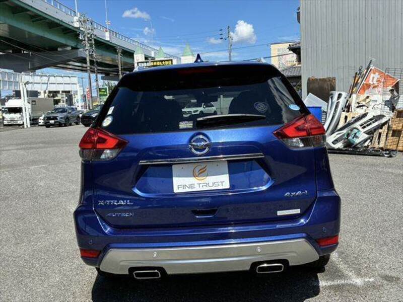 X-TRAIL