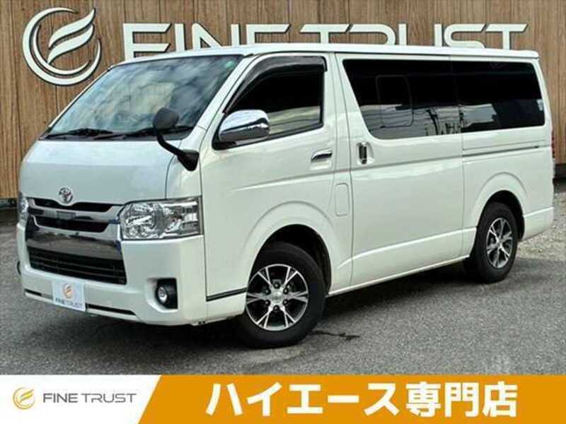 TOYOTA HIACE VAN