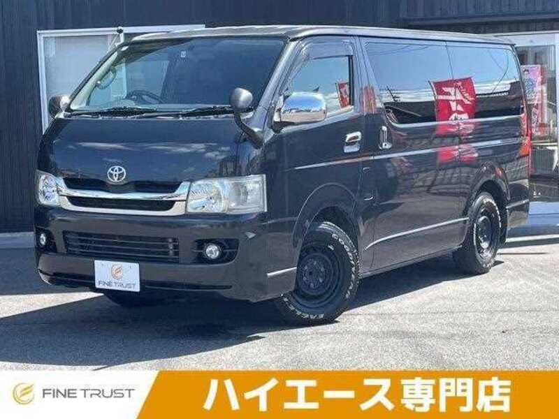 TOYOTA HIACE VAN