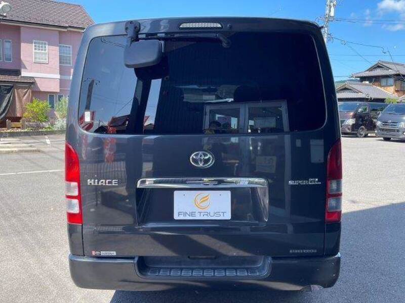 HIACE VAN