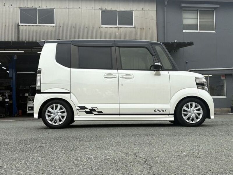 N BOX CUSTOM