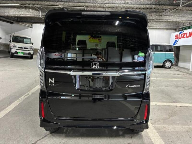 N BOX CUSTOM