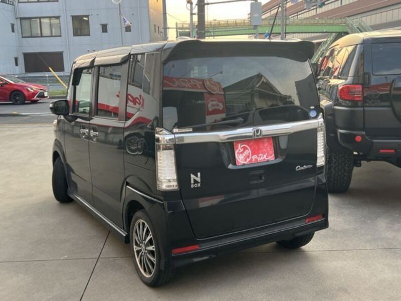 N BOX CUSTOM