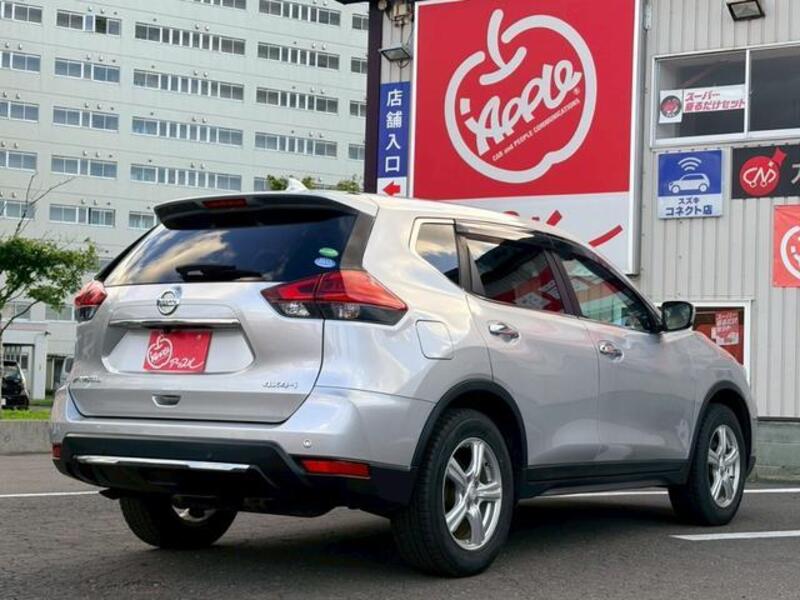 X-TRAIL