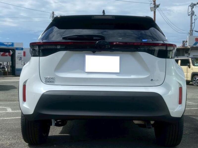 YARIS CROSS