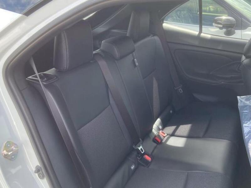 YARIS CROSS