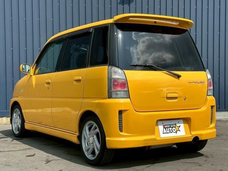 PLEO